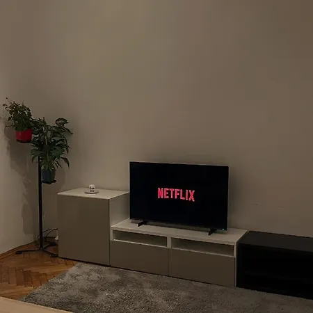 Apartment 1080