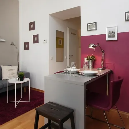 Cosy Modern B Prater Apartment *