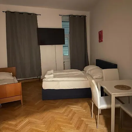 Easybook-in 2* Vienne