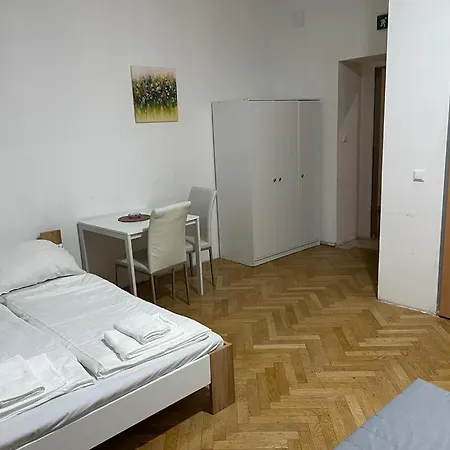 Easybook-in Hotel 2*