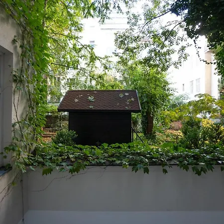 Apartment Stylish 1-bedroom With A Terrace