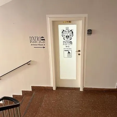 Datri Petite 4 וינה
