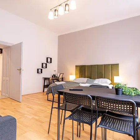 Appartement Stadthalle Oasis: Stylish 3br In