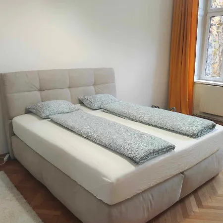 Large 4 In The Center Of Апартаменты *