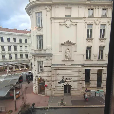 Large 4 In The Center Of Апартаменты