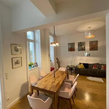 Apartment Townhouse Sternwarte