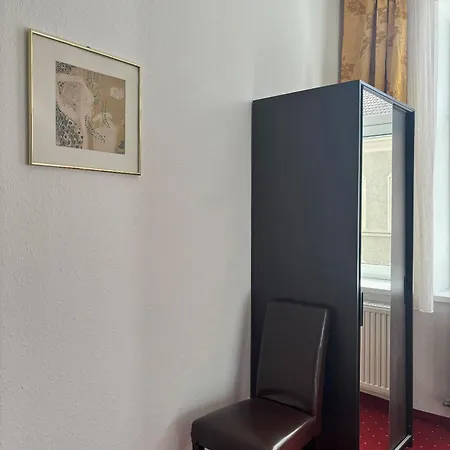 Klimt 3* Vienna
