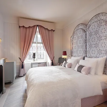 The Leo Grand Hotel 5*