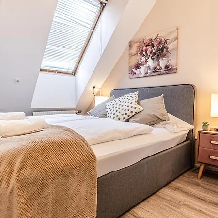 Modern Hauptbahnhof - Virtual Reception&self-checkin Hotel