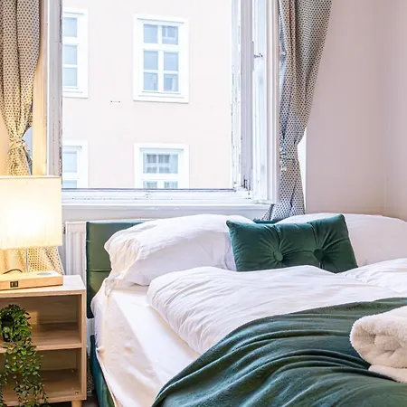 Apartment Metropolitan Charm Stylish 2br & 1lr In Vienna's Core Vienna