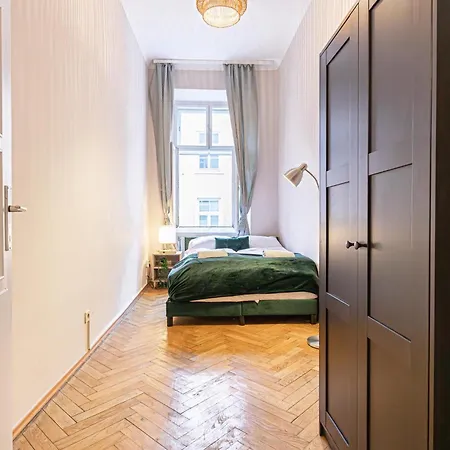 Metropolitan Charm Stylish 2br & 1lr In Vienna's Core