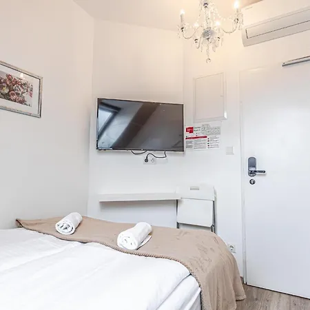 Modern Hauptbahnhof - Virtual Reception&self-checkin Hotel Wien