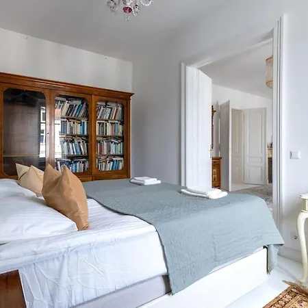 Apartment Luxurioes Wohnen Mit Anbindung Ans Zentrum 20 Minuten *