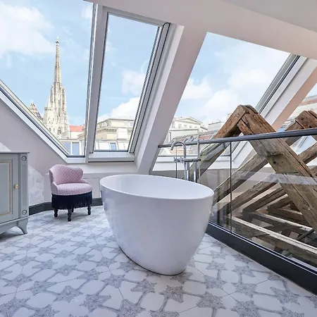 Hotel The Leo Grand 5*