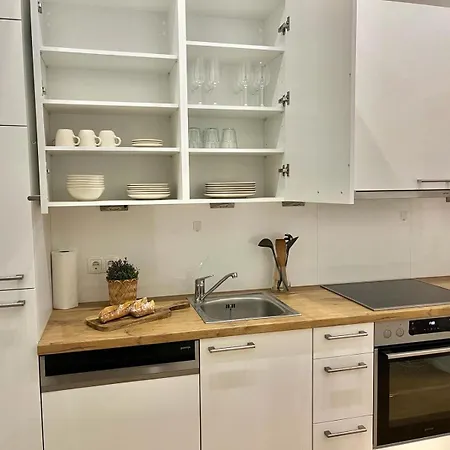 Zentrales Mit Balkon Apartmán *