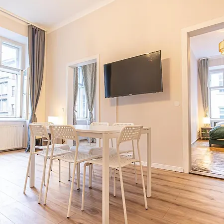 Metropolitan Charm Stylish 2br & 1lr In Vienna's Core * Vienna