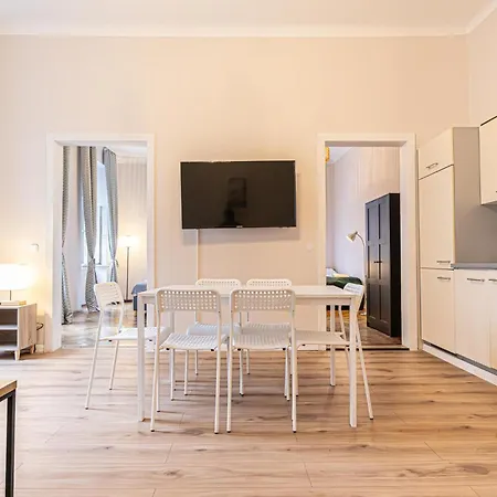 Metropolitan Charm Stylish 2br & 1lr In Vienna's Core *