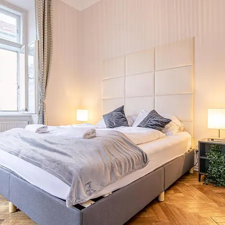 Apartment Metropolitan Charm Stylish 2br & 1lr In Vienna's Core Vienna
