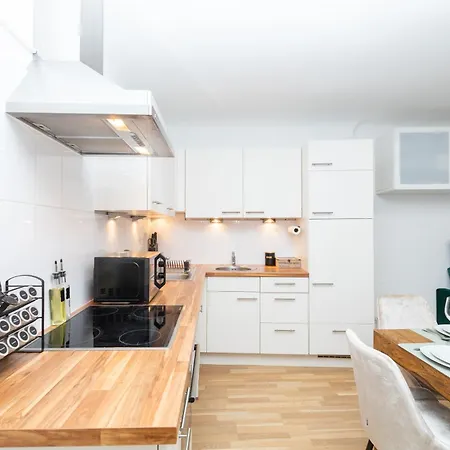 City Top Location, Quiet And Cozy Ideal To Relax Or Work Apartment *
