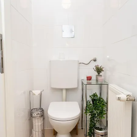 City Top Location, Quiet And Cozy Ideal To Relax Or Work Apartment *