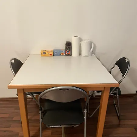 U6 Schoepfwerk 11 Проживание в семье Вена