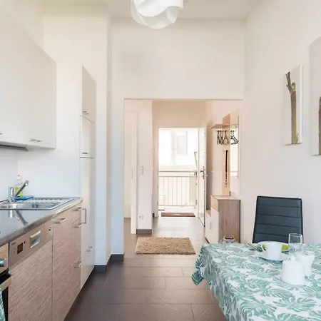 Apartament Helles Gemuetliches V5 *