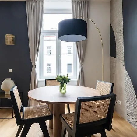 Glam 1br Suite, Easy Path By Hm Apartment