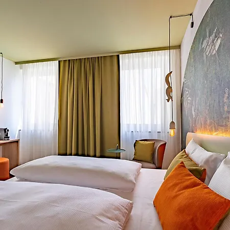 Hotell The Weekend 4*