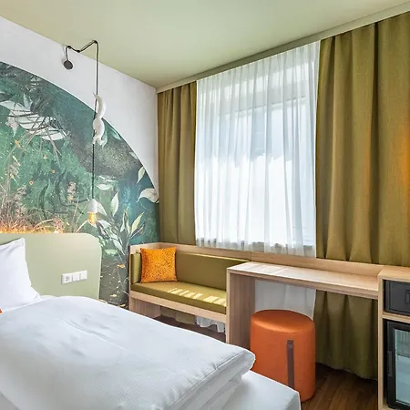 Hotell The Weekend 4*