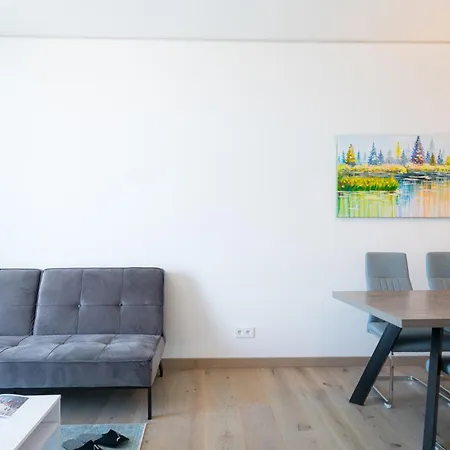 Residence, Donaukanal - Landstrasse