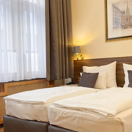 Stephansplatz I Self Check In Hotel