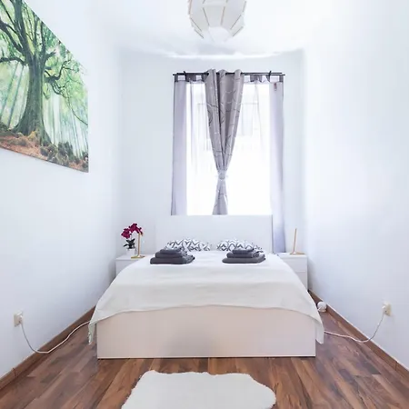 Maerzstrasse Apartment