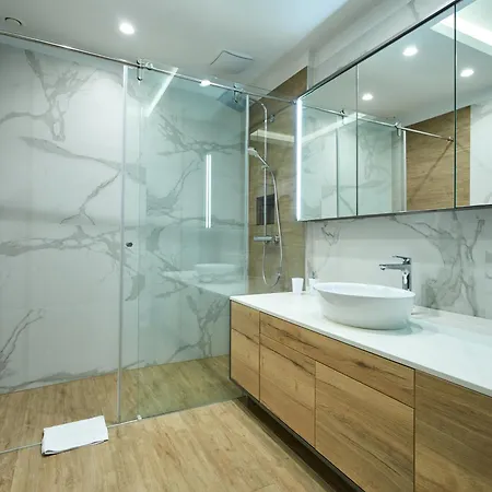 Nook Zehn & Loft By Irundo