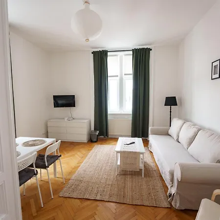 Belvedere Apartment *