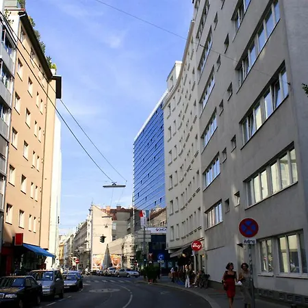 Center *