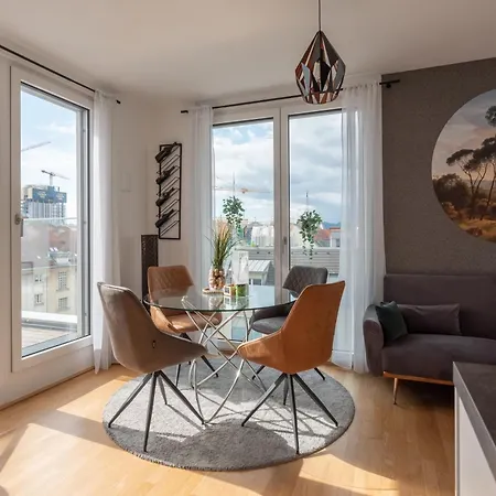 Mit Traumhafter Dachterrasse & Weitblick