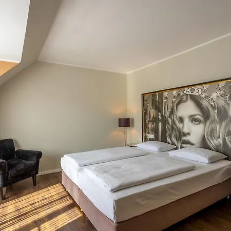 Calmo Hotel