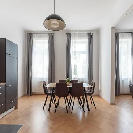 Zentrale Lage Mit Direkter Anbindung Ans Zentrum * Vienna