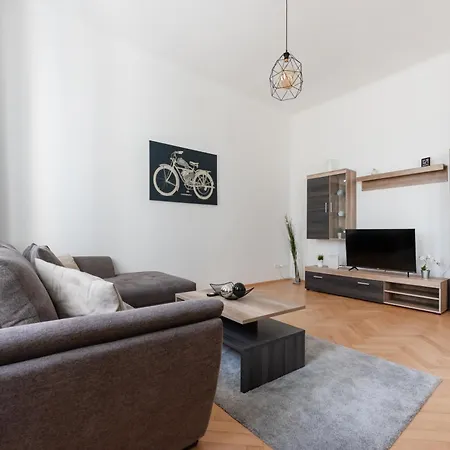 Apartment Zentrale Lage Mit Direkter Anbindung Ans Zentrum *