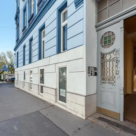 Zentrale Lage Mit Direkter Anbindung Ans Zentrum * Vienna