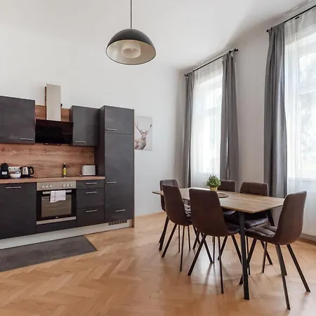 Apartment Zentrale Lage Mit Direkter Anbindung Ans Zentrum *