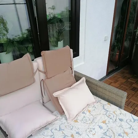 Luxury Near Castle Guest house *