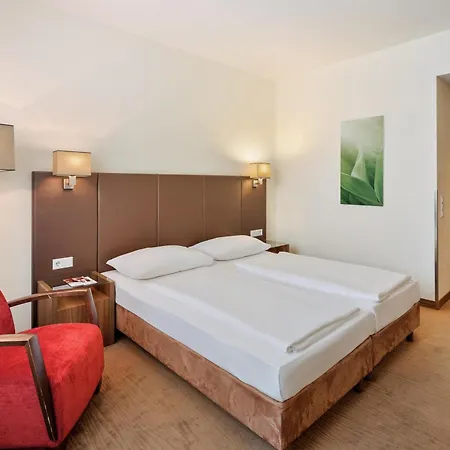 Hotell Austria Trend Doppio 4*