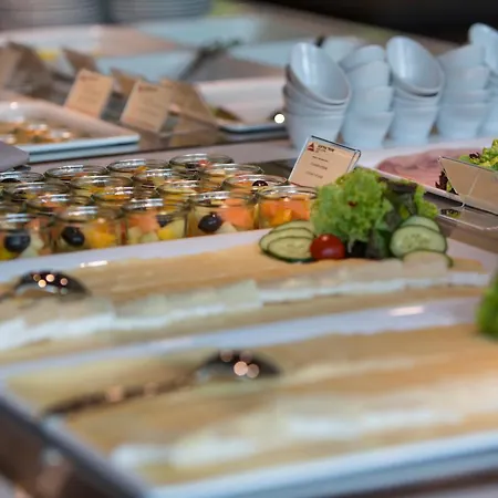 Hotell Austria Trend Doppio 4*