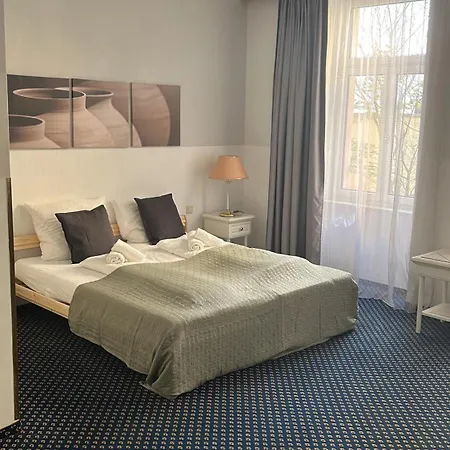 Self-check-in Adlon Hotel