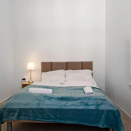 Apartment Easystay 2br Apt. Connect With The Whole