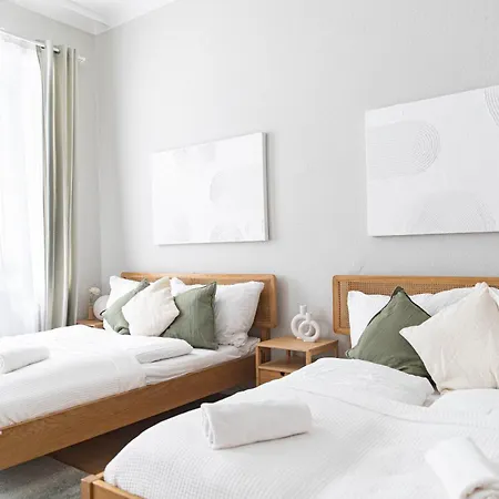 Apartment Spacious Apartment, 3 Min To U1 Reumannplatz