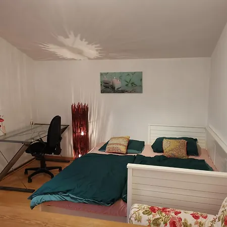 Sunny In Sunny House In A Quiet Location * Vienna