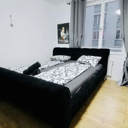 Apartment Modern In Millennium Area