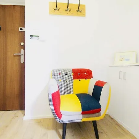 Modern In Millennium Area Apartment *